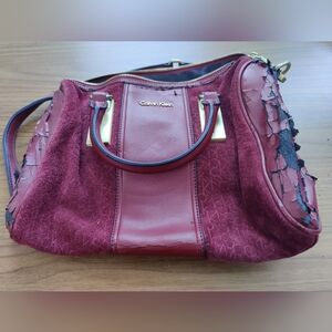 Calvin Klein purse/handbag/shoulder. Rough condition, needs repair.